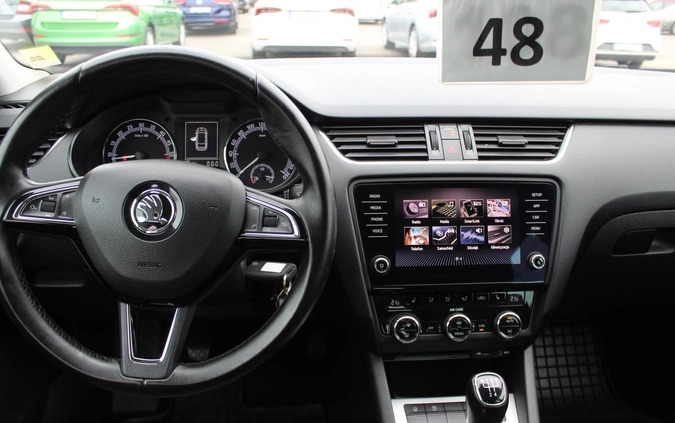 Skoda Octavia cena 49500 przebieg: 157189, rok produkcji 2017 z Goniądz małe 254
